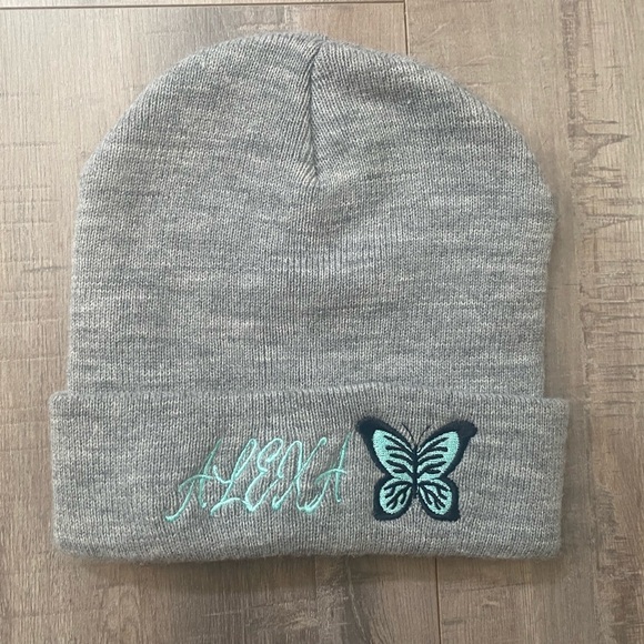 3 Brand new hats and 1 earmuffs (never used) - Picture 4 of 8